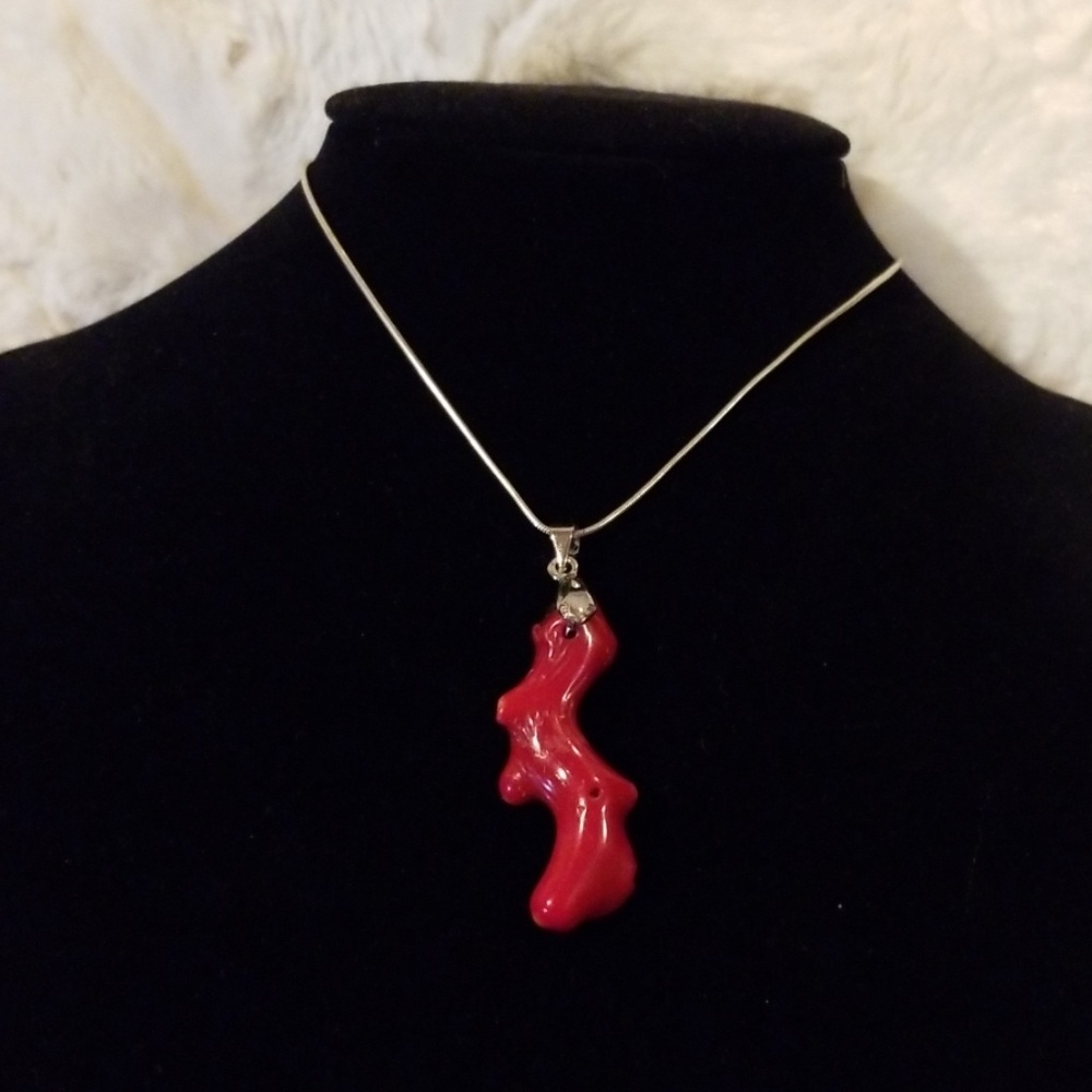 Pendant - Picture 1 of 3